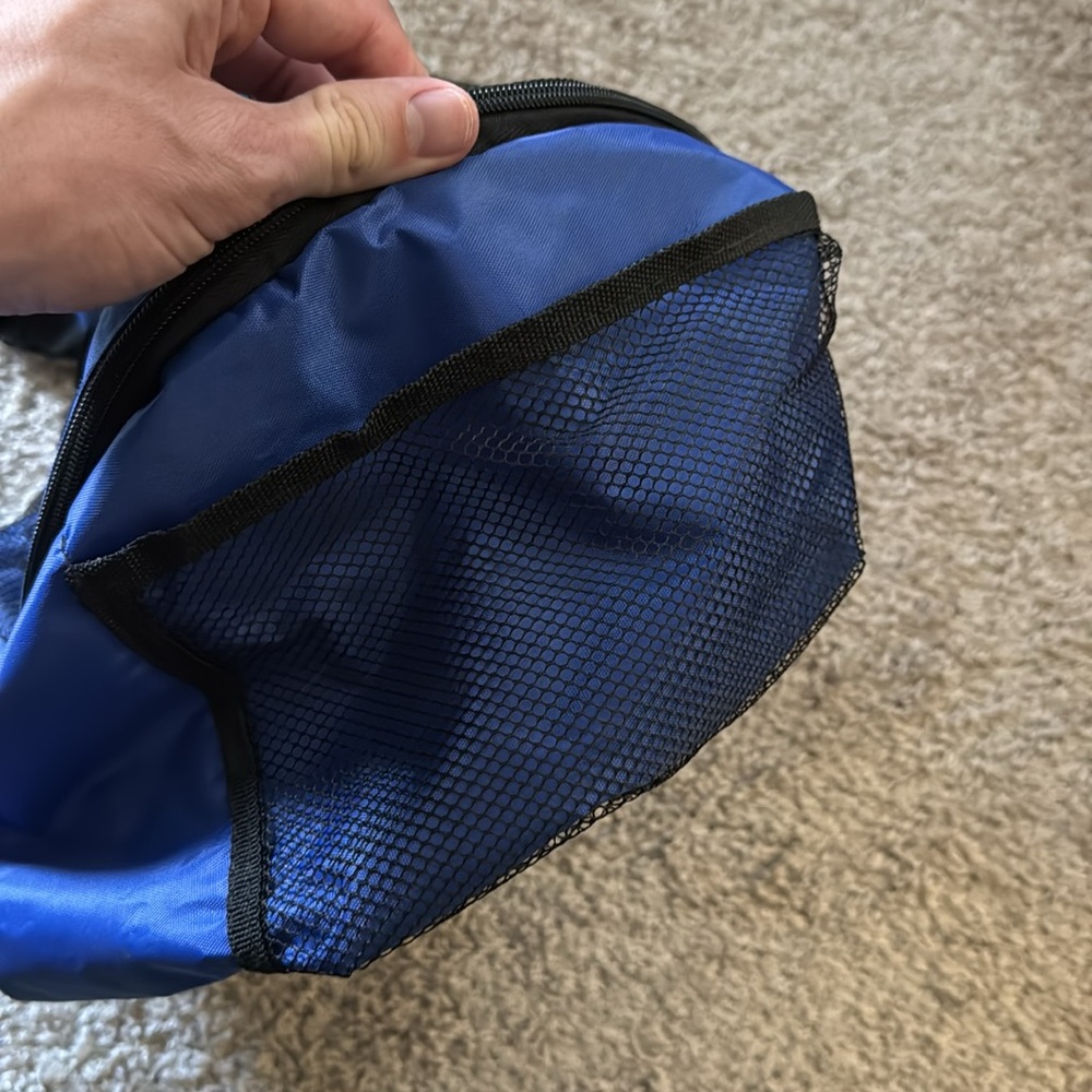 Blue Mesh Drawstring Cooler - Picture 5 of 13